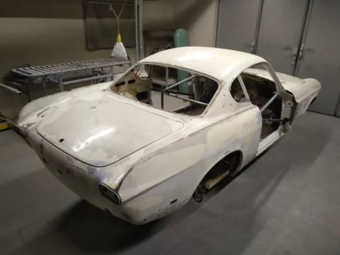 Karosserie Volvo vor dem Softstrahlen
