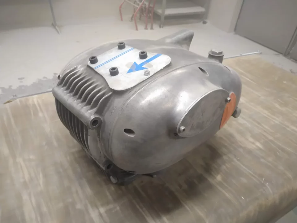 Aluminium-Motorgehäuse nach dem Glasperlenstrahlen