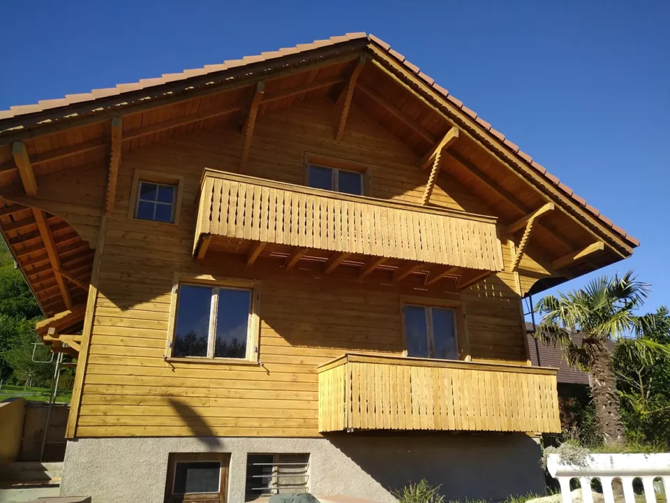 Chalet mit durchbrochenen Balkonen: Baustelle von Ma-Tek (Softstrahlen), Foto 1
