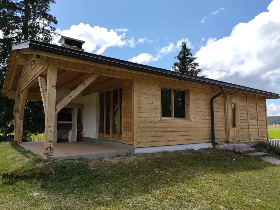 Berghütte mit Unterstand: Baustelle von Ma-Tek (Softstrahlen), Foto 3