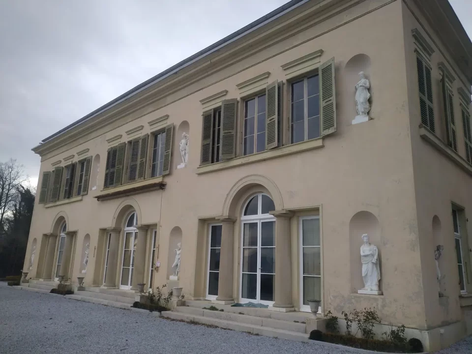 Schloss Gilly in Rolle: Baustelle von Ma-Tek (Nassstrahlen), Foto 1