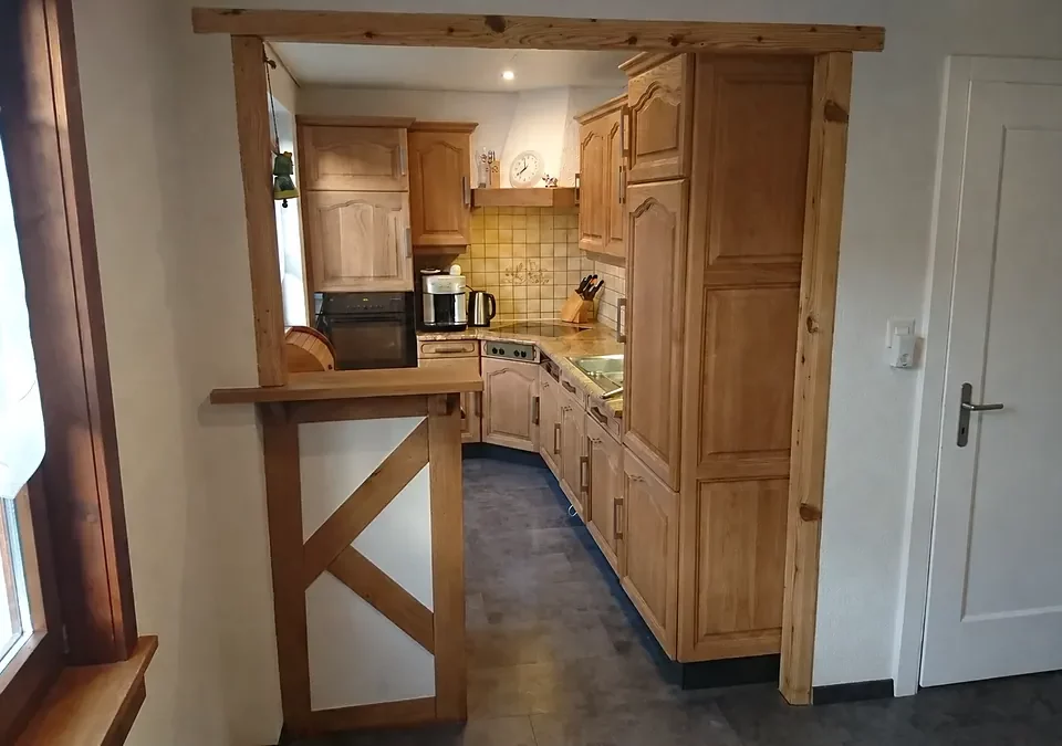 Eichenküche mit Bar: Baustelle von Ma-Tek (Küchenrenovation mit Softstrahlen), Foto 2