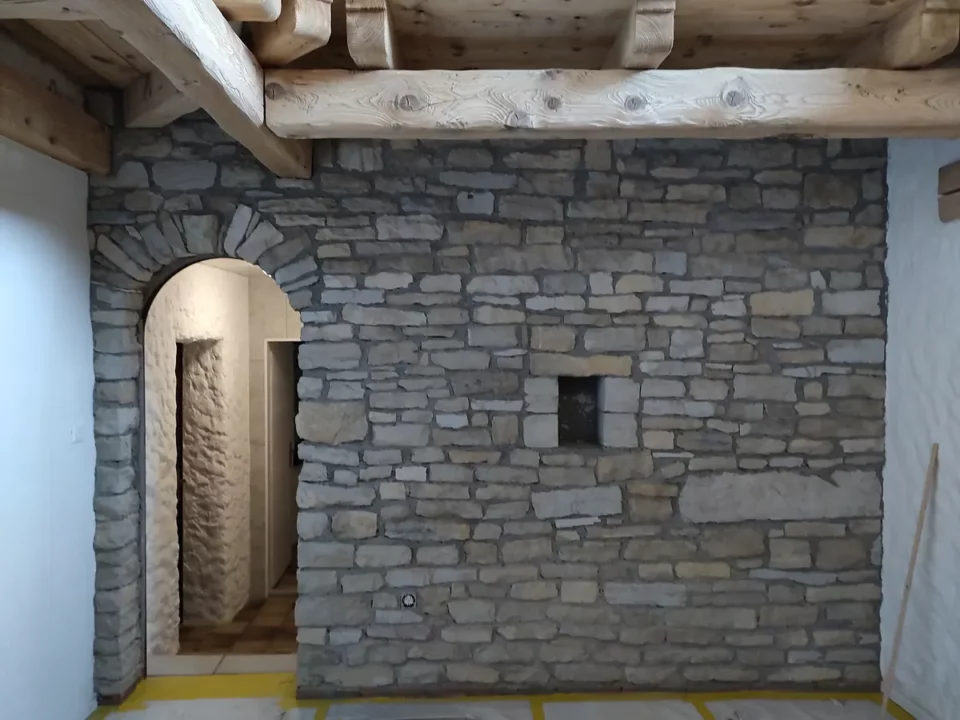 Haus: Holzwerk, Treppen und Stein: Baustelle von Ma-Tek (Softstrahlen), Foto 3