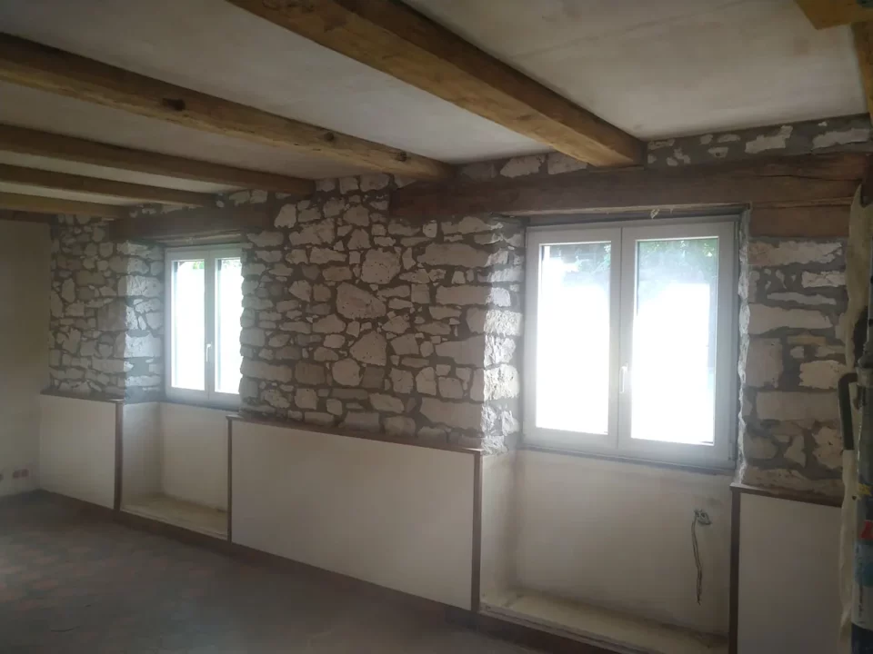 Getäferte Decken und Steinmauern: Baustelle von Ma-Tek (Softstrahlen), Foto 3