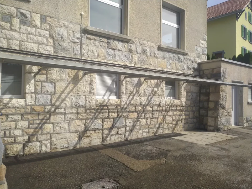 Fassade aus Hausteinen – Baustelle von Ma-Tek (Nassstrahlen), Foto 2