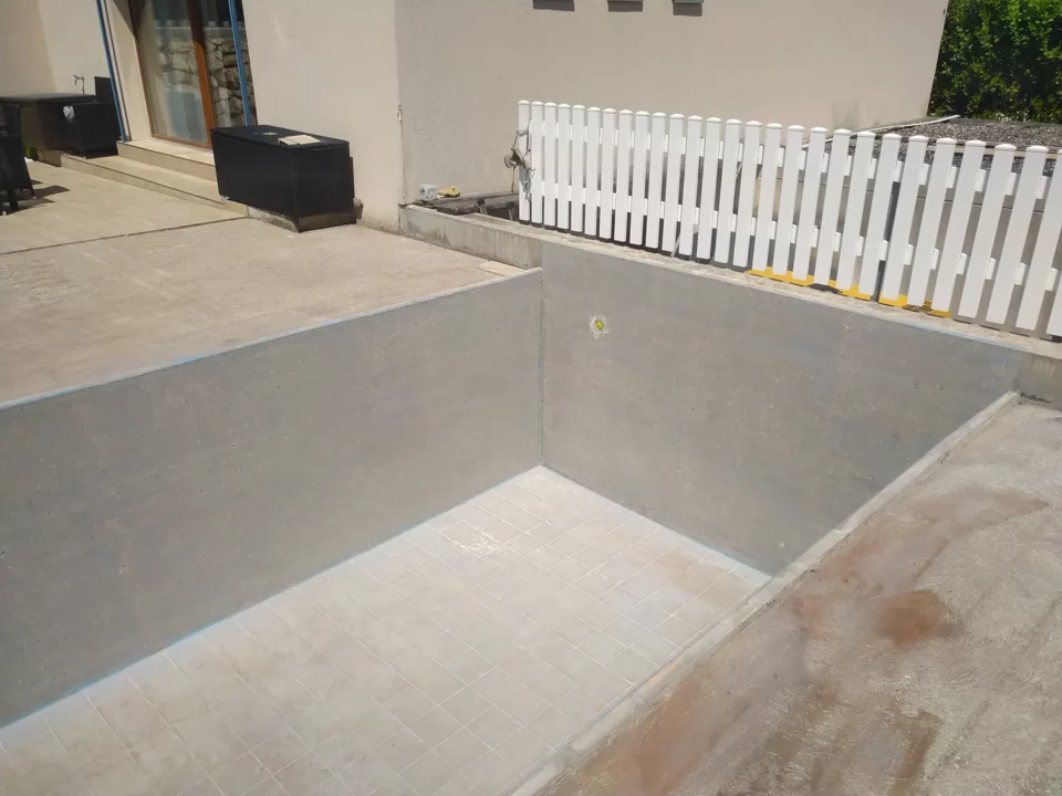 Schwimmbad: Entfernen der Farbe – Baustelle von Ma-Tek (Sandstrahlen), Foto 5