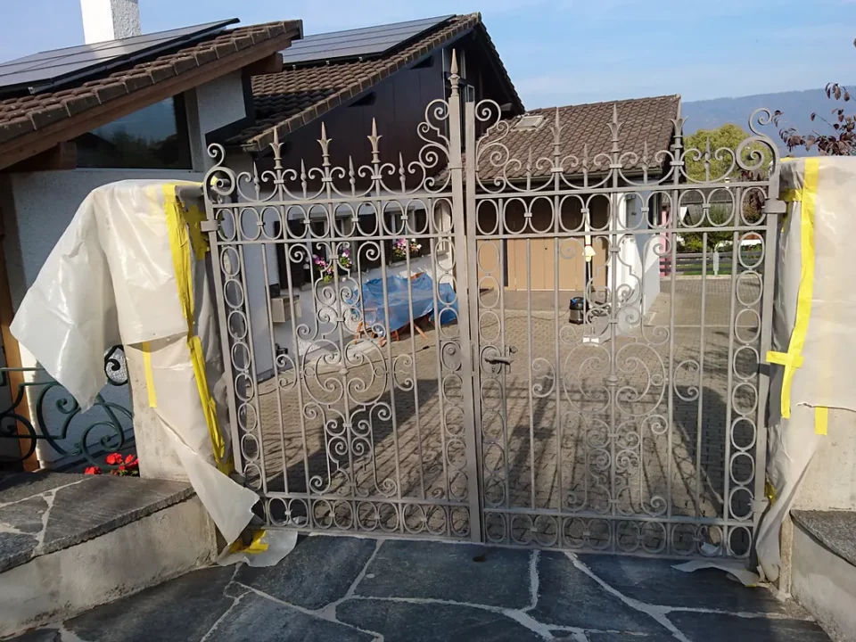 Schmiedeeisernes Tor – Baustelle von Ma-Tek (Sandstrahlen), Foto 1