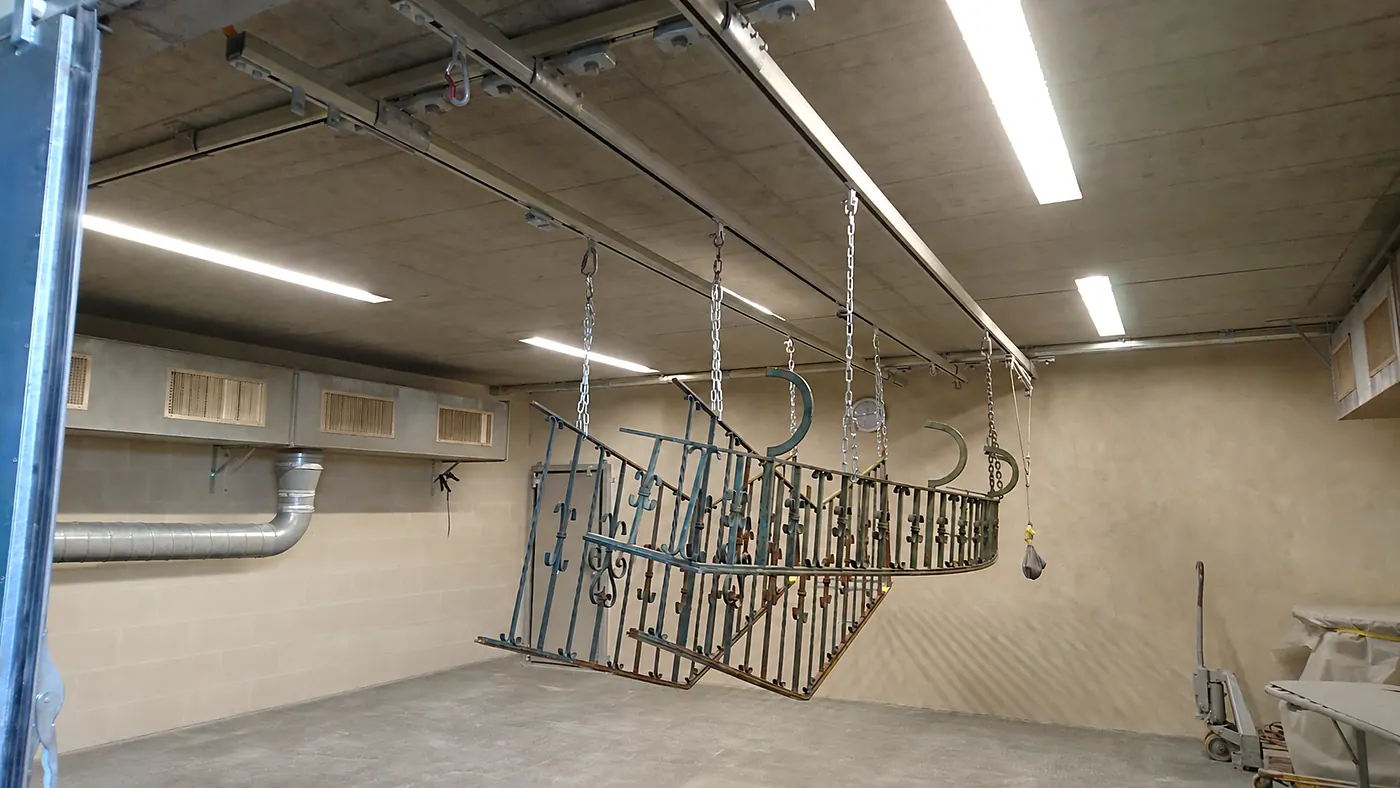 Strahlkabine der Ma-Tek-Werkstatt in Develier