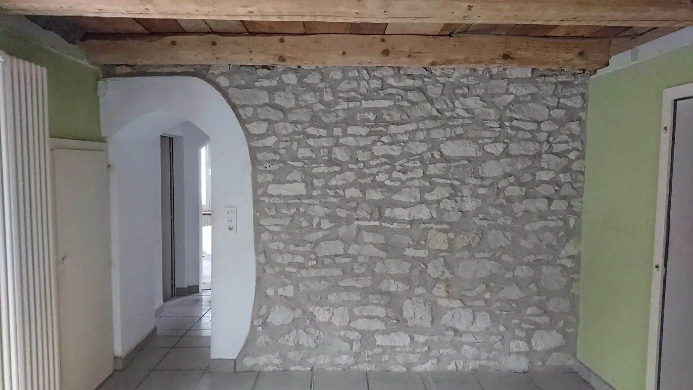 Mur en pierre intérieur après aérogommage