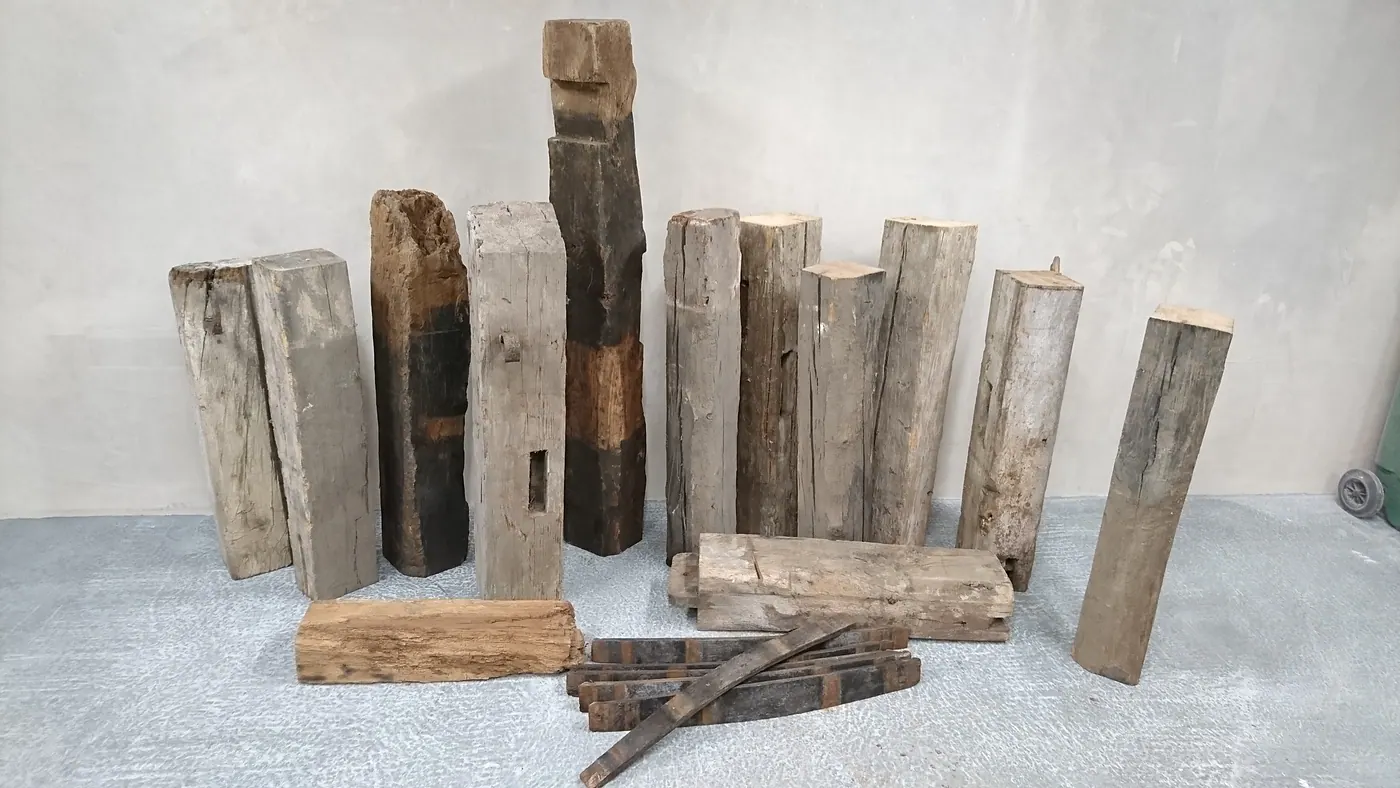 Poutres anciennes avant aérogommage